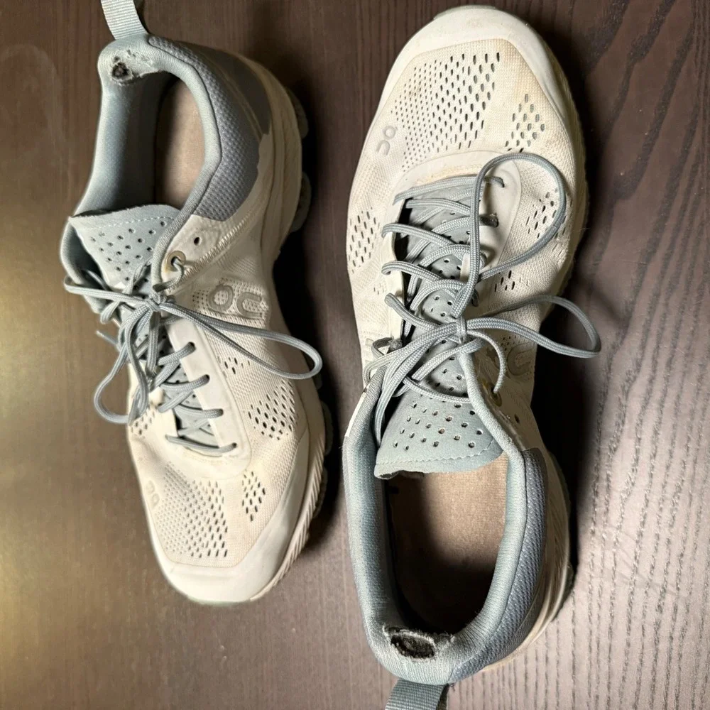 On‎ Cloud Running Shoes Women's US 9 EU 40.5 Gray Athletic Sneakers